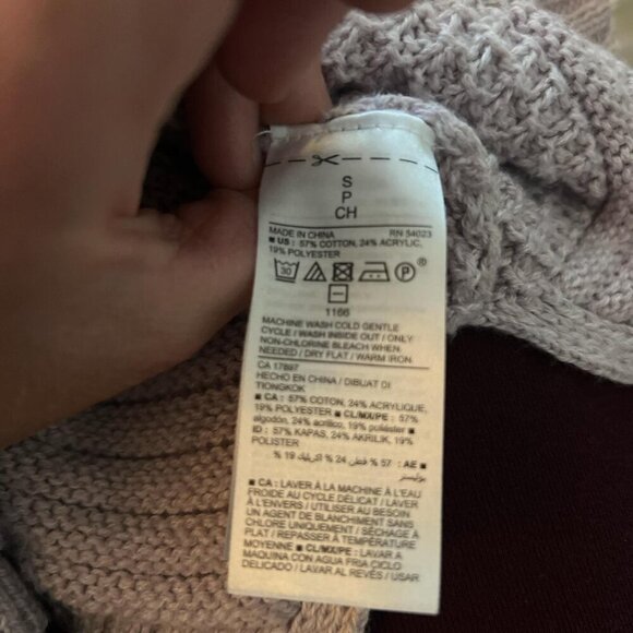 Old Navy Light Pink Sweater - Size Small - Picture 6 of 6